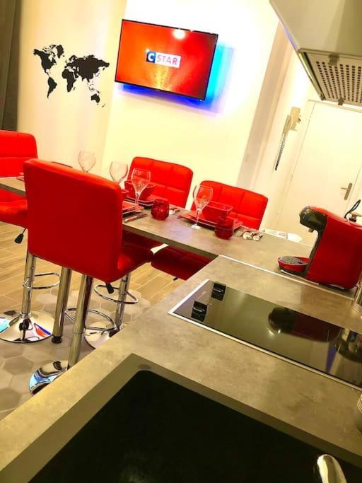 Le Led Room,Centre Ville Place De Parking Gratuite Sens Exterior photo
