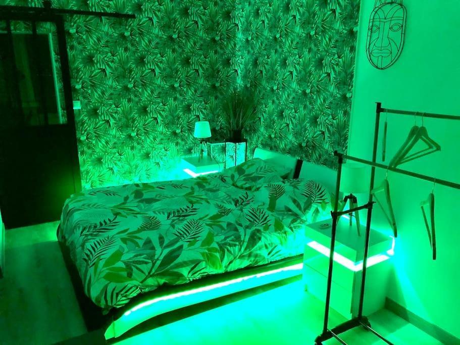 Le Led Room,Centre Ville Place De Parking Gratuite Sens Exterior photo